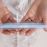 Elegantes Braut Strumpfband - Blau mit Perlen