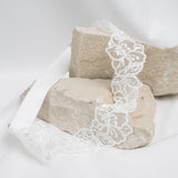 Braut Strumpfband Filigrane Spitze mit Zirkonia Steinen